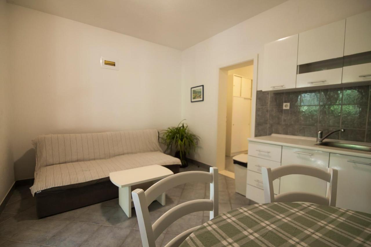 Apartments Radic Bol Esterno foto